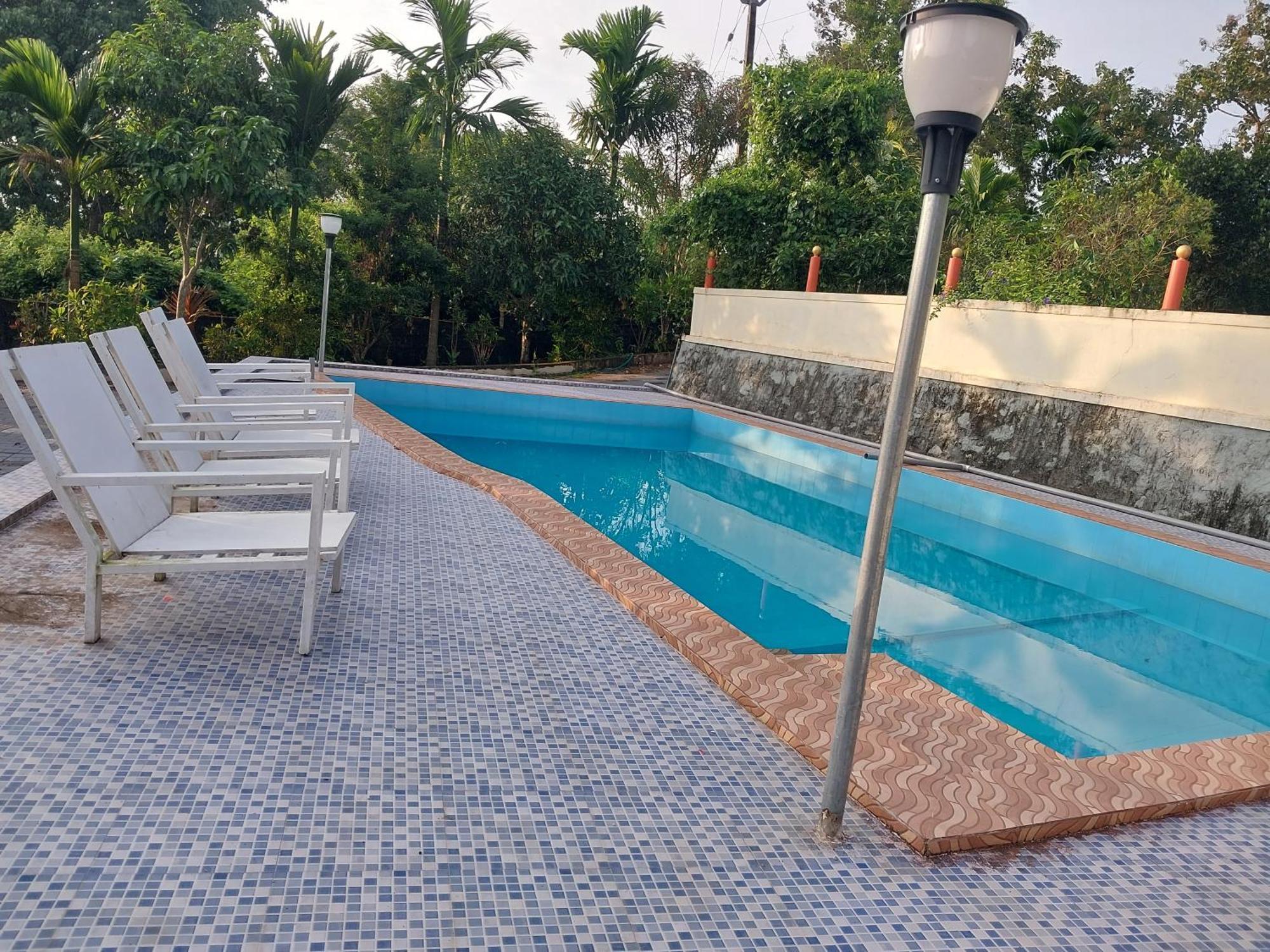 Stayberries River Rock Villa Athirapilly Kizhake Chālakudi Dış mekan fotoğraf
